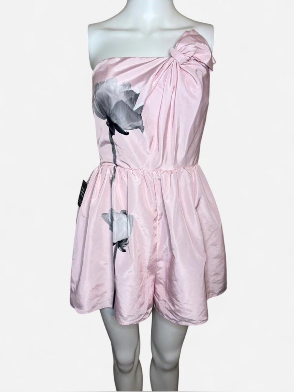 NWT Express short romper